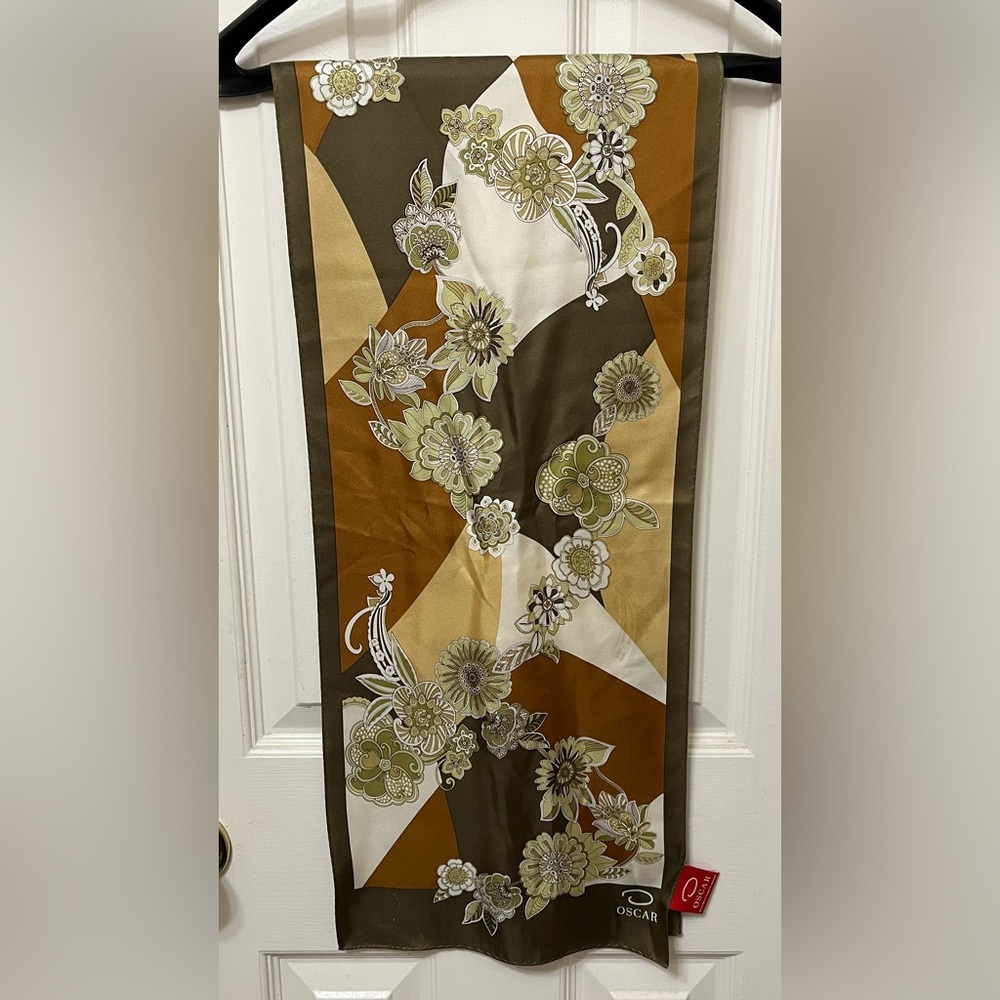 OSCAR by Oscar de la Renta Floral Silk Scarf